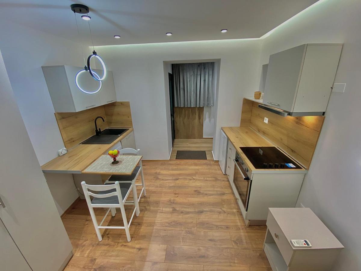 Studio At U.S Embassy 地拉那 外观 照片